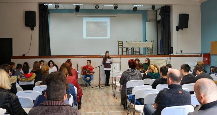 &Tau;&omicron; &Gamma;&upsilon;&mu;&nu;ά&sigma;&iota;&omicron; &Mu;&omicron;ύ&delta;&rho;&omicron;&upsilon; &tau;ί&mu;&eta;&sigma;&epsilon; &tau;&eta;&nu; 25&eta; &Mu;&alpha;&rho;&tau;ί&omicron;&upsilon; (photos)