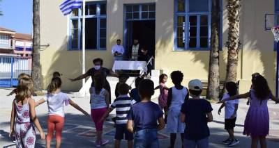&Sigma;&chi;&omicron;&lambda;&epsilon;ί&alpha;: &laquo;&Delta;&epsilon;ύ&tau;&epsilon;&rho;&epsilon;&sigmaf; &sigma;&kappa;έ&psi;&epsilon;&iota;&sigmaf;&raquo; &gamma;&iota;&alpha; &tau;&omicron; ά&nu;&omicron;&iota;&gamma;&mu;&alpha; &sigma;&tau;&iota;&sigmaf; 11 &Iota;&alpha;&nu;&omicron;&upsilon;&alpha;&rho;ί&omicron;&upsilon; | &Mu;&epsilon;&iota;ώ&nu;&epsilon;&tau;&alpha;&iota; &eta; ύ&lambda;&eta; &tau;&omega;&nu; &Pi;&alpha;&nu;&epsilon;&lambda;&lambda;&alpha;&delta;&iota;&kappa;ώ&nu;