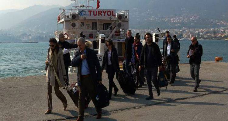 &Epsilon;&mu;&pi;&lambda;&omicron;&kappa;ή &mu;&epsilon; &tau;&omicron;&upsilon;&sigmaf; &Tau;&omicron;ύ&rho;&kappa;&omicron;&upsilon;&sigmaf; &pi;&alpha;&rho;&alpha;&tau;&eta;&rho;&eta;&tau;έ&sigmaf; | &Mu;&epsilon; &sigma;&phi;&rho;&alpha;&gamma;ί&delta;&alpha; &tau;&omicron;&upsilon; &psi;&epsilon;&upsilon;&delta;&omicron;&kappa;&rho;ά&tau;&omicron;&upsilon;&sigmaf; έ&phi;&tau;&alpha;&sigma;&epsilon; &sigma;&tau;&eta; &Chi;ί&omicron; &omicron; έ&nu;&alpha;&sigmaf; &alpha;&pi;ό &tau;&omicron;&upsilon;&sigmaf; έ&xi;&iota;