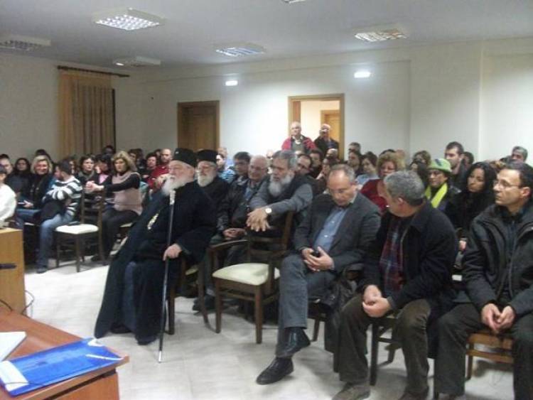 Ο Μητροπολίτης Αιτωλοακαρνανίας «αφορίζει» Facebook και Twitter!