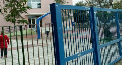 &Nu;έ&alpha; &Iota;&omega;&nu;ί&alpha;: &Pi;&alpha;&rho;έ&alpha; 14&chi;&rho;&omicron;&nu;&omega;&nu; έ&kappa;&lambda;&epsilon;&iota;&sigma;&epsilon; 12&chi;&rho;&omicron;&nu;&omicron; &mu;έ&sigma;&alpha; &sigma;&epsilon; &phi;&rho;&epsilon;ά&tau;&iota;&omicron; &sigma;&chi;&omicron;&lambda;&epsilon;ί&omicron;&upsilon;