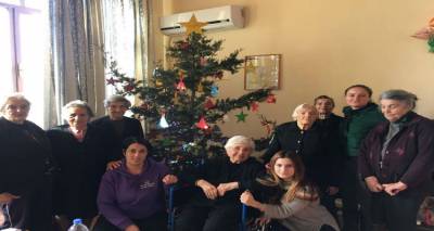 &Tau;&omicron; &Kappa;.&Eta;.&Phi;.&Eta; &Lambda;ή&mu;&nu;&omicron;&upsilon; &phi;ό&rho;&epsilon;&sigma;&epsilon; &tau;&alpha; &gamma;&iota;&omicron;&rho;&tau;&iota;&nu;ά &tau;&omicron;&upsilon; &kappa;&alpha;&iota; &sigma;&alpha;&sigmaf; &pi;&rho;&omicron;&sigma;&kappa;&alpha;&lambda;&epsilon;ί...