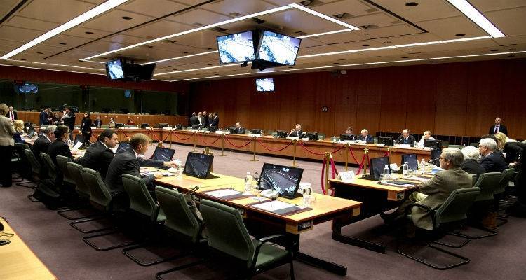 Eurogroup: &Tau;&iota; &zeta;&eta;&tau;&omicron;ύ&nu; ά&mu;&epsilon;&sigma;&alpha; &omicron;&iota; &Epsilon;&upsilon;&rho;&omega;&pi;&alpha;ί&omicron;&iota; &alpha;&pi;ό &tau;&eta;&nu; &Epsilon;&lambda;&lambda;ά&delta;&alpha;