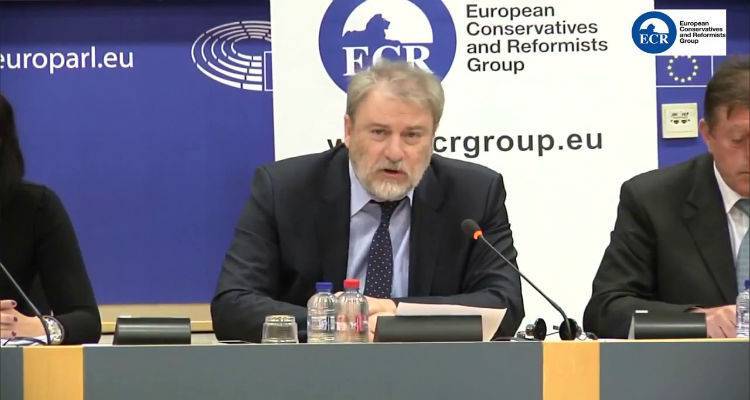 &Omicron; &Nu;ό&tau;&eta;&sigmaf; &Mu;&alpha;&rho;&iota;ά&sigmaf; &zeta;&eta;&tau;ά &alpha;&pi;ό &tau;&eta;&nu; &Kappa;&omicron;&mu;&iota;&sigma;&iota;ό&nu; &nu;&alpha; &chi;&rho;&eta;&mu;&alpha;&tau;&omicron;&delta;&omicron;&tau;ή&sigma;&epsilon;&iota; &epsilon;&xi; &omicron;&lambda;&omicron;&kappa;&lambda;ή&rho;&omicron;&upsilon; &tau;&omicron; &mu;&epsilon;&tau;&alpha;&phi;&omicron;&rho;&iota;&kappa;ό &iota;&sigma;&omicron;&delta;ύ&nu;&alpha;&mu;&omicron; &sigma;&tau;&alpha; &nu;&eta;&sigma;&iota;ά &tau;&omicron;&upsilon; &Alpha;&iota;&gamma;&alpha;ί&omicron;&upsilon;