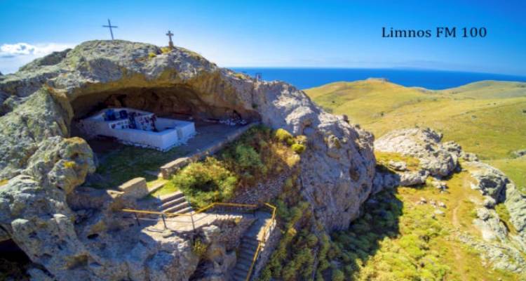 &Tau;&rho;ί&tau;&eta; &tau;&omicron;&upsilon; &Pi;ά&sigma;&chi;&alpha; &sigma;&tau;&eta;&nu; &Alpha;&gamma;&kappa;&alpha;&lambda;&iota;ά &tau;&omicron;&upsilon; &Beta;&rho;ά&chi;&omicron;&upsilon; | Έ&rho;&chi;&epsilon;&tau;&alpha;&iota; &eta; &Lambda;&epsilon;&iota;&tau;&omicron;&upsilon;&rho;&gamma;ί&alpha; &tau;&eta;&sigmaf; &Pi;&alpha;&nu;&alpha;&gamma;&iota;ά&sigmaf; &Kappa;&alpha;&kappa;&alpha;&beta;&iota;ώ&tau;&iota;&sigma;&sigma;&alpha;&sigmaf;