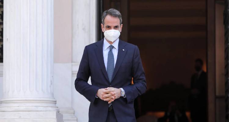 Πώς θα «σβήσει» η φθορά της πανδημίας | Οι επόμενες κινήσεις Μητσοτάκη