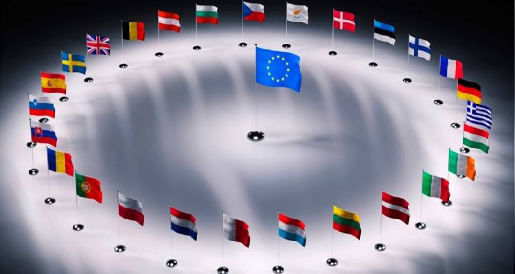 &Epsilon;&upsilon;&rho;&omega;&pi;&alpha;ϊ&kappa;ή Έ&nu;&omega;&sigma;&eta;: Έ&kappa;&tau;&alpha;&kappa;&tau;&eta; &sigma;ύ&nu;&omicron;&delta;&omicron;&sigmaf; &kappa;&omicron;&rho;&upsilon;&phi;ή&sigmaf; &alpha;ύ&rho;&iota;&omicron; &gamma;&iota;&alpha; &tau;&eta;&nu; &kappa;&rho;ί&sigma;&eta; &sigma;&tau;&eta;&nu; &Omicron;&upsilon;&kappa;&rho;&alpha;&nu;ί&alpha;