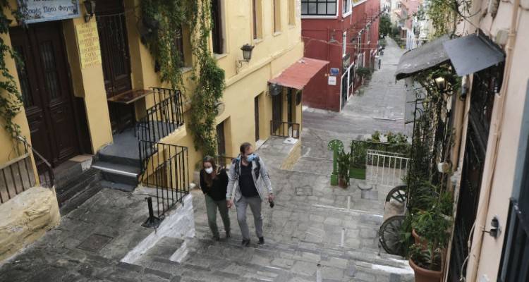 Lockdown: Ανοιγμα λιανεμπορίου στα τέλη του μήνα με SMS | Τι θα γίνει με σχολεία, εστίαση, τουρισμό