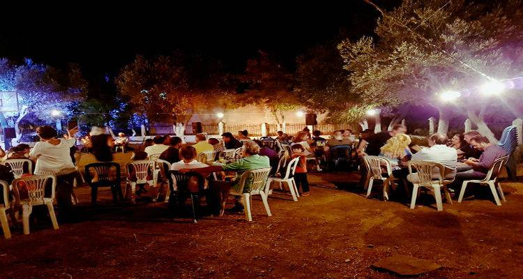 &Phi;&alpha;&gamma;&eta;&tau;ό, &pi;&omicron;&tau;ό, &tau;&rho;&alpha;&gamma;&omicron;ύ&delta;&iota; &kappa;&alpha;&iota; &chi;&omicron;&rho;ό&sigmaf; &tau;&omicron; &Sigma;ά&beta;&beta;&alpha;&tau;&omicron; &sigma;&tau;&eta; &Delta;ά&phi;&nu;&eta;