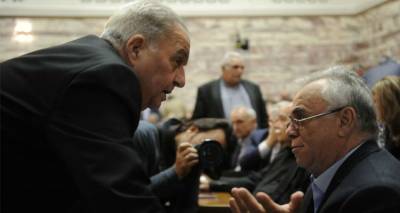 &Tau;&iota; &kappa;&rho;ύ&beta;&omicron;&upsilon;&nu; &tau;&alpha; &nu;έ&alpha; ό&rho;&iota;&alpha; &gamma;&iota;&alpha; &tau;&alpha; &laquo;&kappa;ό&kappa;&kappa;&iota;&nu;&alpha; &delta;ά&nu;&epsilon;&iota;&alpha;&raquo; &pi;&rho;ώ&tau;&eta;&sigmaf; &kappa;&alpha;&tau;&omicron;&iota;&kappa;ί&alpha;&sigmaf;