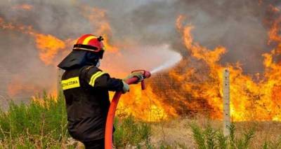 Φωτιά βρίσκεται σε εξέλιξη στον Εβγάτη