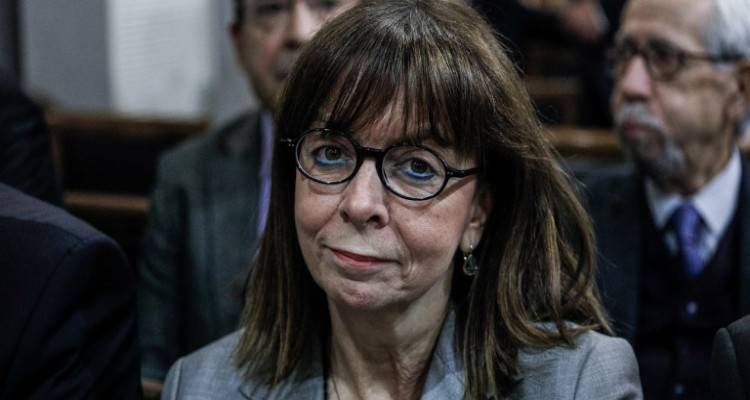 Πρόεδρος της Δημοκρατίας: Σήμερα η εκλογή Σακελλαροπούλου | Τι σηματοδοτεί για την κυβέρνηση Μητσοτάκη