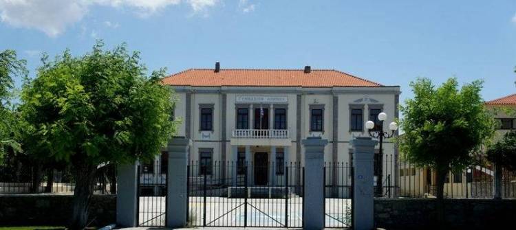 &Tau;&omicron; &Gamma;&upsilon;&mu;&nu;ά&sigma;&iota;&omicron; &Mu;ύ&rho;&iota;&nu;&alpha;&sigmaf; &tau;&iota;&mu;ά &tau;&eta; &mu;&nu;ή&mu;&eta; &tau;&omega;&nu; &Tau;&rho;&iota;ώ&nu; &Iota;&epsilon;&rho;&alpha;&rho;&chi;ώ&nu;