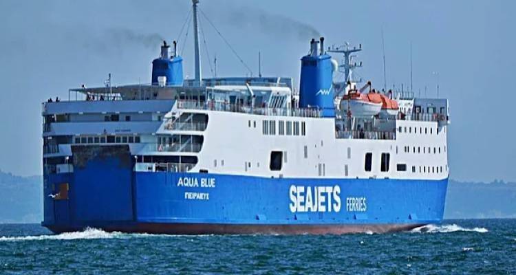 Στην Καβάλα κρατούν δεμένο το Aqua Blue οι νοτιάδες