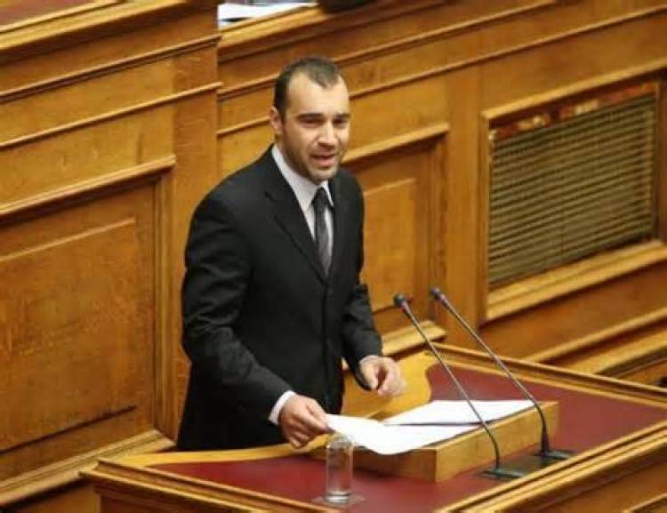 «Heil Hitler» στη Βουλή! Αποβλήθηκε ο χρυσαυγίτης βουλευτής Ηλιόπουλος