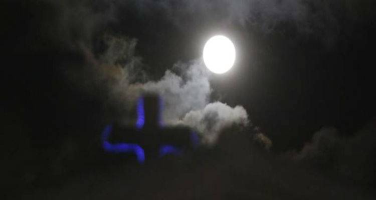 &Mu;&epsilon; &upsilon;&pi;&epsilon;&rho;-&pi;&alpha;&nu;&sigma;έ&lambda;&eta;&nu;&omicron; &kappa;&alpha;&iota; &pi;&epsilon;&phi;&tau;&alpha;&sigma;&tau;έ&rho;&iota;&alpha; &mu;&pi;&alpha;ί&nu;&epsilon;&iota; &omicron; &nu;έ&omicron;&sigmaf; &chi;&rho;ό&nu;&omicron;&sigmaf;!