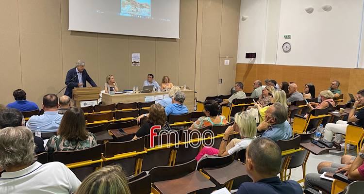 &laquo;&Eta; &Lambda;ή&mu;&nu;&omicron;&sigmaf; &delta;&epsilon;&nu; &epsilon;&pi;&epsilon;&lambda;έ&gamma;&eta; &tau;&upsilon;&chi;&alpha;ί&alpha; &omega;&sigmaf; &tau;ό&pi;&omicron;&sigmaf; &delta;&iota;&omicron;&rho;&gamma;ά&nu;&omega;&sigma;&eta;&sigmaf; &tau;&omicron;&upsilon; &Sigma;&upsilon;&mu;&pi;&omicron;&sigma;ί&omicron;&upsilon; &tau;&eta;&sigmaf; &Epsilon;&lambda;&lambda;&eta;&nu;&iota;&kappa;ή&sigmaf; &Epsilon;&tau;&alpha;&iota;&rho;&epsilon;ί&alpha;&sigmaf; &Delta;&iota;&epsilon;&theta;&nu;&omicron;ύ&sigmaf; &Delta;&iota;&kappa;&alpha;ί&omicron;&upsilon; &kappa;&alpha;&iota; &Delta;&iota;&epsilon;&theta;&nu;ώ&nu; &Sigma;&chi;έ&sigma;&epsilon;&omega;&nu;&raquo;