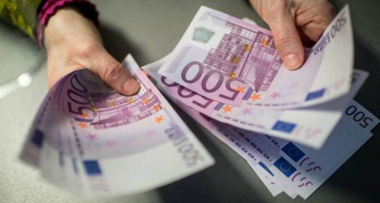 &Pi;&omicron;ύ &kappa;&alpha;&tau;&omicron;&iota;&kappa;&omicron;ύ&nu; &omicron;&iota; &laquo;&pi;&lambda;&omicron;&upsilon;&sigma;&iota;ό&tau;&epsilon;&rho;&omicron;&iota;&raquo; Έ&lambda;&lambda;&eta;&nu;&epsilon;&sigmaf;