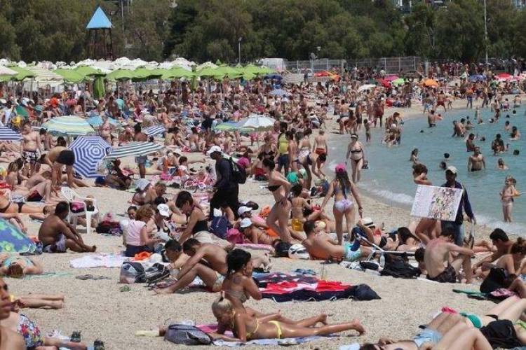 &Eta; &Epsilon;&lambda;&lambda;ά&delta;&alpha; &phi;έ&tau;&omicron;&sigmaf; &theta;&alpha; &tau;&iota;&nu;ά&xi;&epsilon;&iota; &tau;&eta;&nu; &tau;&omicron;&upsilon;&rho;&iota;&sigma;&tau;&iota;&kappa;ή &mu;&pi;ά&nu;&kappa;&alpha; &sigma;&tau;&omicron;&nu; &alpha;έ&rho;&alpha;.