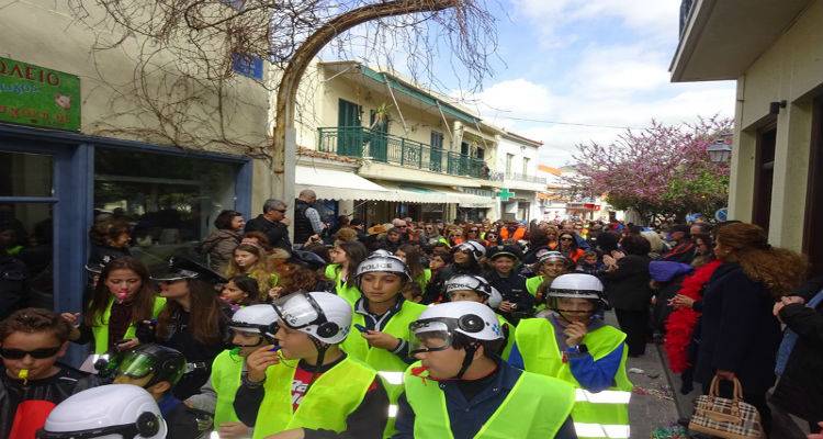 Ό&tau;&alpha;&nu; &eta; &Mu;ύ&rho;&iota;&nu;&alpha; &mu;&epsilon;&tau;&alpha;&tau;&rho;ά&pi;&eta;&kappa;&epsilon; &sigma;&epsilon;&hellip; &mu;&iota;&kappa;&rho;ό &Rho;ί&omicron; (video)