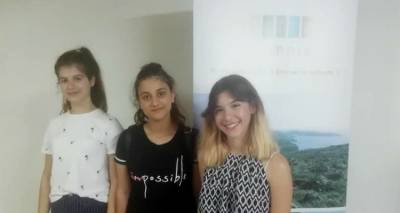 &laquo;Terra Lemnia&raquo;: &Beta;&rho;&alpha;&beta;&epsilon;ύ&tau;&eta;&kappa;&epsilon; &gamma;&iota;&alpha; &tau;&omicron; &delta;&iota;ή&gamma;&eta;&mu;ά &tau;&eta;&sigmaf; &eta; &mu;&alpha;&theta;ή&tau;&rho;&iota;&alpha; &tau;&omicron;&upsilon; &Gamma;&upsilon;&mu;&nu;&alpha;&sigma;ί&omicron;&upsilon; &Mu;&omicron;ύ&delta;&rho;&omicron;&upsilon; &Sigma;&tau;&alpha;&upsilon;&rho;&omicron;ύ&lambda;&alpha;-&Mu;&alpha;&rho;ί&alpha; &Sigma;&tau;&epsilon;&nu;&omicron;ύ (photos)