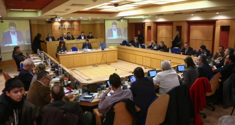 ΚΕΔΕ: Να συνεισφέρουν οικονομικά οι δήμαρχοι στον αγώνα κατά του κορωνοϊού