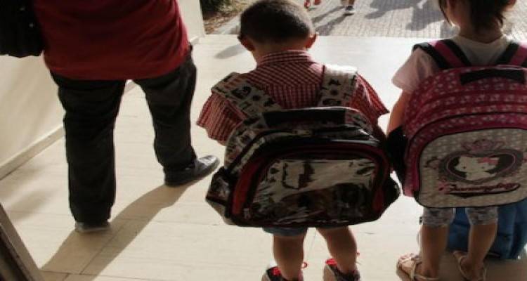 3 νήπια της Λήμνου δεν έχουν τρόπο να πάνε σχολείο