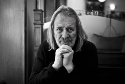 «Αποσπασματικά ζούμε.. Όμως και μέσα στο λίγο βγάζουμε φτερά»