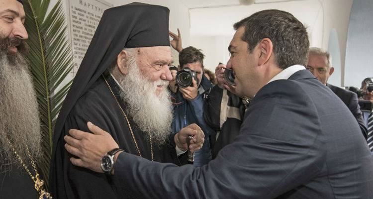 &laquo;&Theta;&omicron;&lambda;ώ&nu;&epsilon;&iota;&raquo; &eta; &sigma;&upsilon;&mu;&phi;&omega;&nu;ί&alpha; &Tau;&sigma;ί&pi;&rho;&alpha; - &Iota;&epsilon;&rho;ώ&nu;&upsilon;&mu;&omicron;&upsilon; &mu;&epsilon;&tau;ά &tau;&iota;&sigmaf; &alpha;&nu;&tau;&iota;&delta;&rho;ά&sigma;&epsilon;&iota;&sigmaf; &Mu;&eta;&tau;&rho;&omicron;&pi;&omicron;&lambda;&iota;&tau;ώ&nu; &kappa;&alpha;&iota; &Phi;&alpha;&nu;&alpha;&rho;ί&omicron;&upsilon;