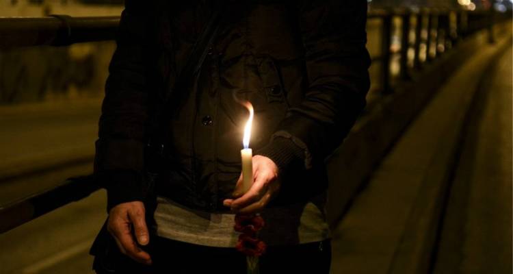 Πάσχα: Το Άγιο Φως δεν θα διανεμηθεί στην επικράτεια