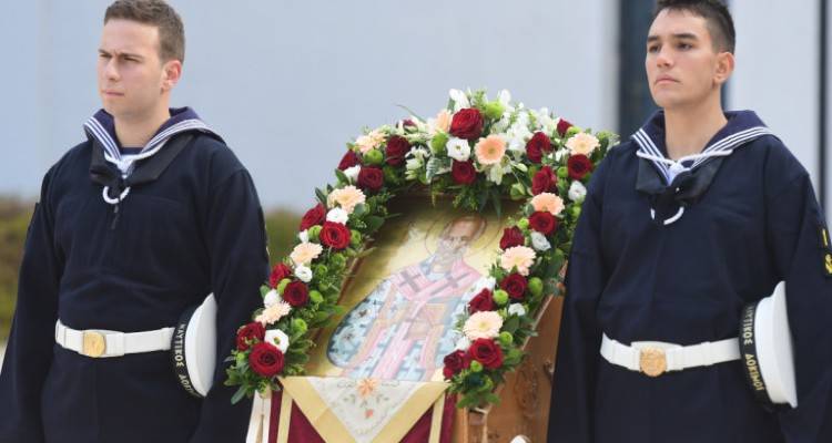 Του Αγίου Νικολάου σήμερα | Ο μυροβλύτης προστάτης των ναυτικών και Αγιος Βασίλης της Δύσης