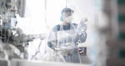 &Epsilon;&mu;&beta;ό&lambda;&iota;&omicron; &gamma;&iota;&alpha; &tau;&omicron;&nu; &kappa;&omicron;&rho;&omega;&nu;&omicron;ϊό: &Sigma;ή&mu;&epsilon;&rho;&alpha; &omicron;&iota; &alpha;&nu;&alpha;&kappa;&omicron;&iota;&nu;ώ&sigma;&epsilon;&iota;&sigmaf; &alpha;&pi;ό &tau;&eta;&nu; &Omicron;&xi;&phi;ό&rho;&delta;&eta; | &Tau;&omicron; &phi;&theta;&iota;&nu;ό&pi;&omega;&rho;&omicron; &alpha;&nu;&alpha;&mu;έ&nu;&omicron;&nu;&tau;&alpha;&iota; &omicron;&iota; &epsilon;&mu;&beta;&omicron;&lambda;&iota;&alpha;&sigma;&mu;&omicron;ί