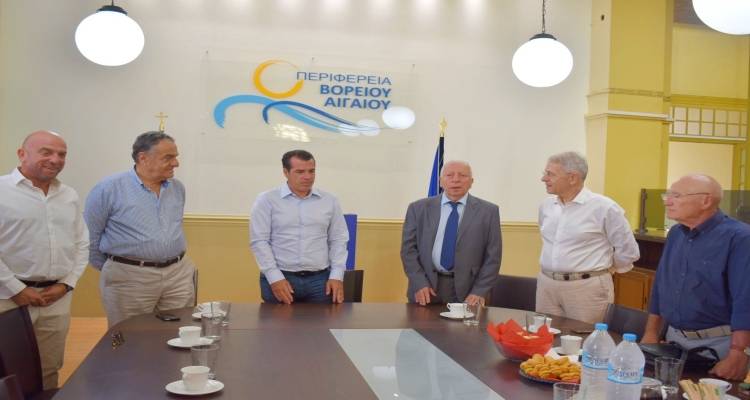 Συνάντηση του Περιφερειάρχη με τον Υπουργό Μετανάστευσης και Ασύλου