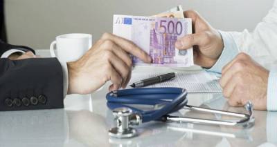 &Sigma;&epsilon; &alpha;&upsilon;&tau;&omicron;&delta;ί&kappa;&alpha;&iota;&eta; &alpha;&rho;&gamma;ί&alpha; &omicron; &gamma;&upsilon;&nu;&alpha;&iota;&kappa;&omicron;&lambda;ό&gamma;&omicron;&sigmaf; &alpha;&pi;ό &tau;&eta; &Lambda;έ&sigma;&beta;&omicron;