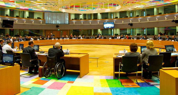&laquo;&Sigma;ύ&nu;&nu;&epsilon;&phi;&alpha;&raquo; &pi;ά&nu;&omega; &alpha;&pi;ό &tau;&omicron; Eurogroup &tau;&eta;&sigmaf; &Delta;&epsilon;&upsilon;&tau;έ&rho;&alpha;&sigmaf;