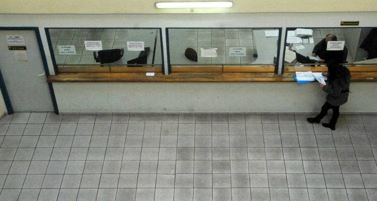Έ&nu;&alpha;&sigmaf; &sigma;&tau;&omicron;&upsilon;&sigmaf; &pi;έ&nu;&tau;&epsilon; Έ&lambda;&lambda;&eta;&nu;&epsilon;&sigmaf; &laquo;&sigma;&eta;&kappa;ώ&nu;&epsilon;&iota;&raquo; &tau;&omicron; 90% &tau;&omicron;&upsilon; &phi;&omicron;&rho;&omicron;&lambda;&omicron;&gamma;&iota;&kappa;&omicron;ύ &beta;ά&rho;&omicron;&upsilon;&sigmaf;