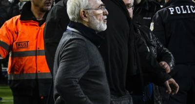 FIFA &sigma;&epsilon; &Epsilon;&Pi;&Omicron;: &Pi;ά&rho;&tau;&epsilon; &mu;έ&tau;&rho;&alpha; &kappa;&alpha;&iota; &gamma;&rho;ή&gamma;&omicron;&rho;&alpha;, &alpha;&lambda;&lambda;&iota;ώ&sigmaf; &alpha;&pi;&omicron;&kappa;&lambda;&epsilon;ί&omicron;&upsilon;&mu;&epsilon; &tau;&eta;&nu; &Epsilon;&lambda;&lambda;ά&delta;&alpha; &delta;&iota;&epsilon;&theta;&nu;ώ&sigmaf;