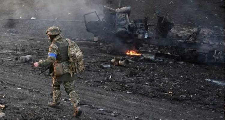 &Eta; &Pi;&alpha;&gamma;&kappa;ό&sigma;&mu;&iota;&alpha; &Tau;&rho;ά&pi;&epsilon;&zeta;&alpha; &epsilon;&nu;έ&kappa;&rho;&iota;&nu;&epsilon; &epsilon;&pi;&iota;&pi;&lambda;έ&omicron;&nu; 200 &epsilon;&kappa;&alpha;&tau;. &delta;&omicron;&lambda;ά&rho;&iota;&alpha; &gamma;&iota;&alpha; &nu;&alpha; &epsilon;&nu;&iota;&sigma;&chi;ύ&sigma;&epsilon;&iota; &tau;&eta;&nu; &Omicron;&upsilon;&kappa;&rho;&alpha;&nu;ί&alpha;