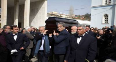 &Eta; &Epsilon;&tau;&alpha;&iota;&rho;ί&alpha; &Alpha;&rho;&chi;&iota;&pi;έ&lambda;&alpha;&gamma;&omicron;&sigmaf; &gamma;&iota;&alpha; &tau;&eta;&nu; &kappa;&eta;&delta;&epsilon;ί&alpha; &tau;&omicron;&upsilon; &Nu;ί&kappa;&omicron;&upsilon; &Kappa;&omicron;ύ&nu;&delta;&omicron;&upsilon;&rho;&omicron;&upsilon;