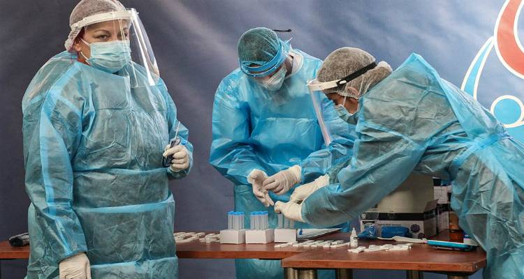 Κορωνοϊός: 1.383 κρούσματα - 98 θάνατοι - 594 διασωληνωμένοι