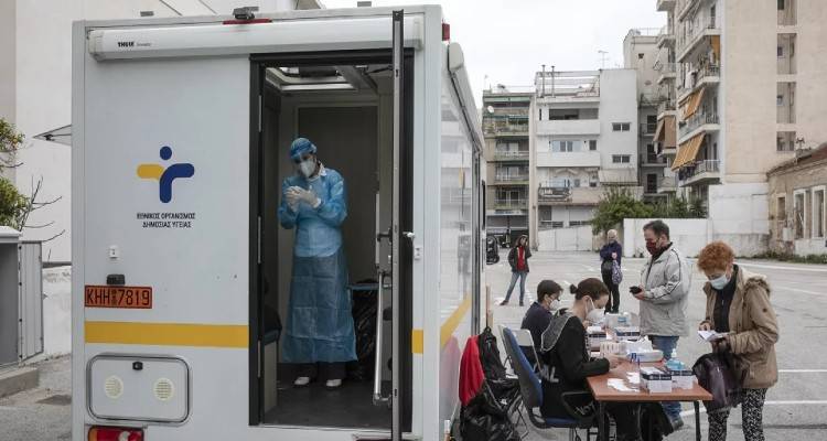 Κορωνοϊός: Στενάζουν τα νοσοκομεία | Βράζει η Αθήνα, τα ανησυχητικά στοιχεία