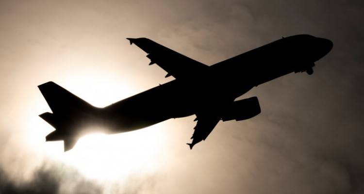 Η Ελλάδα μπλόκαρε πτήση ΜΚΟ: Ολλανδοί ξεκίνησαν με αεροπλάνο για τη Λέσβο για να πάρουν πρόσφυγες!