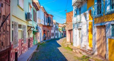 &Sigma;&tau;&omicron; &Alpha;ϊ&beta;&alpha;&lambda;ί &eta; &Pi;&epsilon;&rho;&iota;&phi;έ&rho;&epsilon;&iota;&alpha; &Beta;&omicron;&rho;&epsilon;ί&omicron;&upsilon; &Alpha;&iota;&gamma;&alpha;ί&omicron;&upsilon; | &Sigma;&upsilon;&nu;&alpha;&nu;&tau;ή&sigma;&epsilon;&iota;&sigmaf; &mu;&epsilon; &Tau;&omicron;ύ&rho;&kappa;&omicron;&upsilon;&sigmaf; &tau;&omicron;&upsilon;&rho;&iota;&sigma;&tau;&iota;&kappa;&omicron;ύ&sigmaf; &pi;&rho;ά&kappa;&tau;&omicron;&rho;&epsilon;&sigmaf;