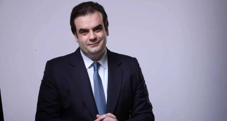 &Pi;&iota;&epsilon;&rho;&rho;&alpha;&kappa;ά&kappa;&eta;&sigmaf;: &laquo;&Eta; &chi;&rho;&omicron;&nu;&iota;ά &tau;&omicron;&upsilon; &sigma;&chi;&omicron;&lambda;&epsilon;ί&omicron;&upsilon;&raquo; &delta;&epsilon;&nu; &alpha;&pi;&omicron;&tau;&epsilon;&lambda;&epsilon;ί &sigma;ύ&nu;&theta;&eta;&mu;&alpha;, &alpha;&lambda;&lambda;ά &delta;έ&sigma;&mu;&epsilon;&upsilon;&sigma;&eta; &nu;&alpha; &upsilon;&lambda;&omicron;&pi;&omicron;&iota;ή&sigma;&omicron;&upsilon;&mu;&epsilon; ό&lambda;&epsilon;&sigmaf; &tau;&iota;&sigmaf; &epsilon;&xi;&alpha;&gamma;&gamma;&epsilon;&lambda;ί&epsilon;&sigmaf;