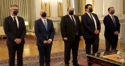 &Tau;&iota; &alpha;&lambda;&lambda;ά&zeta;&epsilon;&iota; &sigma;&tau;&eta;&nu; &kappa;&upsilon;&beta;έ&rho;&nu;&eta;&sigma;&eta; &kappa;&alpha;&iota; &tau;&omicron; &Mu;έ&gamma;&alpha;&rho;&omicron; &Mu;&alpha;&xi;ί&mu;&omicron;&upsilon;