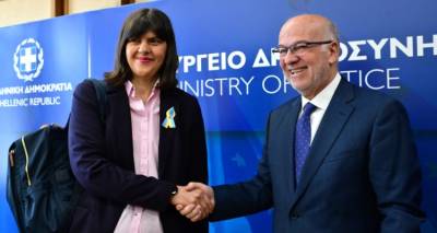 &Sigma;&tau;&eta;&nu; &Alpha;&theta;ή&nu;&alpha; &eta; &Lambda;ά&omicron;&upsilon;&rho;&alpha; &Kappa;&omicron;&beta;έ&sigma;&iota;: &Sigma;&epsilon; &epsilon;&xi;έ&lambda;&iota;&xi;&eta; &sigma;&upsilon;&nu;ά&nu;&tau;&eta;&sigma;&eta; &mu;&epsilon; &tau;&omicron;&nu; &Phi;&lambda;&omega;&rho;ί&delta;&eta; &sigma;&tau;&omicron; &upsilon;&pi;&omicron;&upsilon;&rho;&gamma;&epsilon;ί&omicron; &Delta;&iota;&kappa;&alpha;&iota;&omicron;&sigma;ύ&nu;&eta;&sigmaf;