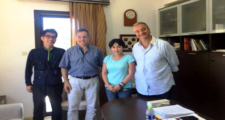 &Epsilon;&nu;έ&rho;&gamma;&epsilon;&iota;&epsilon;&sigmaf; &gamma;&iota;&alpha; &tau;&eta;&nu; &pi;&rho;&omicron;&sigma;έ&lambda;&kappa;&upsilon;&sigma;&eta; &tau;&omicron;&upsilon;&rho;&iota;&sigma;&tau;ώ&nu; &alpha;&pi;ό &tau;&eta; &Nu;. &Kappa;&omicron;&rho;έ&alpha; &sigma;&tau;&eta; &Lambda;ή&mu;&nu;&omicron; (photos)