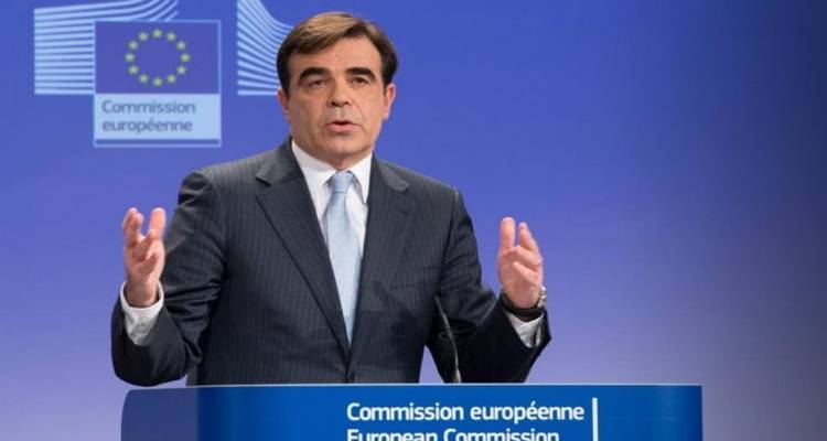 &Omicron; &Sigma;&chi;&omicron;&iota;&nu;ά&sigmaf; &laquo;&alpha;&delta;&epsilon;&iota;ά&zeta;&epsilon;&iota;&raquo; &tau;&omicron;&nu; &Pi;&epsilon;&rho;&iota;&phi;&epsilon;&rho;&epsilon;&iota;ά&rho;&chi;&eta; &Beta;&omicron;&rho;&epsilon;ί&omicron;&upsilon; &Alpha;&iota;&gamma;&alpha;ί&omicron;&upsilon;: &laquo;&Kappa;&rho;&alpha;&upsilon;&gamma;έ&sigmaf; &kappa;&alpha;&iota; &delta;&iota;&alpha;&sigma;&tau;&rho;&epsilon;&beta;&lambda;ώ&sigma;&epsilon;&iota;&sigmaf; &delta;&epsilon;&nu; &epsilon;&xi;&upsilon;&pi;&eta;&rho;&epsilon;&tau;&omicron;ύ&nu;&raquo;