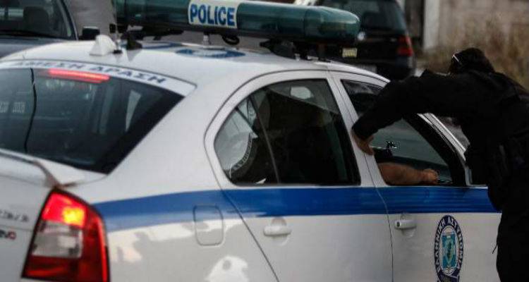 &Lambda;&eta;&sigma;&tau;&epsilon;ί&alpha;-&mu;&alpha;&mu;&omicron;ύ&theta; &sigma;&tau;&omicron; &Beta;ό&lambda;&omicron;: &Epsilon;&kappa;&lambda;&epsilon;&psi;&alpha;&nu; 1,3 &epsilon;&kappa;. &epsilon;&upsilon;&rho;ώ &amp; 400 &chi;&rho;&upsilon;&sigma;έ&sigmaf; &lambda;ί&rho;&epsilon;&sigmaf; &alpha;&pi;ό &sigma;&pi;ί&tau;&iota;