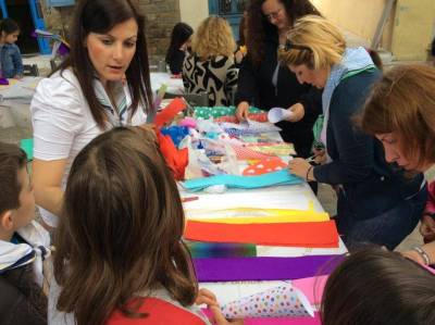 &Alpha;&nu;&theta;&omicron;&delta;έ&sigma;&mu;&epsilon;&sigmaf; ό&lambda;&omicron; &alpha;&gamma;ά&pi;&eta; &alpha;&pi;ό &tau;&omicron; &Sigma;&Epsilon;&Omicron; &kappa;&alpha;&iota; &tau;&alpha; &pi;&alpha;&iota;&delta;&iota;ά &tau;&eta;&sigmaf; &Lambda;ή&mu;&nu;&omicron;&upsilon; &gamma;&iota;&alpha; &tau;&eta; &Gamma;&iota;&omicron;&rho;&tau;ή &tau;&eta;&sigmaf; &Mu;&eta;&tau;έ&rho;&alpha;&sigmaf;